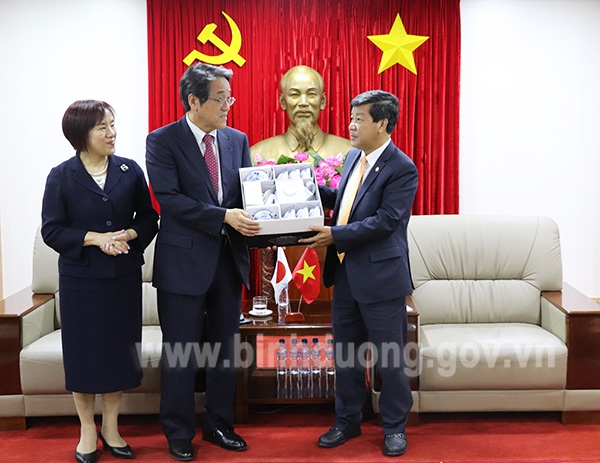 Chủ tịch UBND tỉnh Trần Thanh Liêm tiếp Đại sứ đặc mệnh toàn quyền Nhật Bản