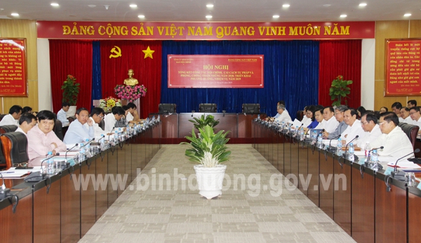 Tổng kết công tác nội chính, cải cách tư pháp và phòng, chống tham nhũng năm 2018