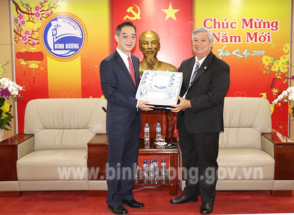 Phó Chủ tịch UBND tỉnh Đặng Minh Hưng tiếp Tân Tổng Lãnh sự nước Cộng hoà nhân dân Trung Hoa