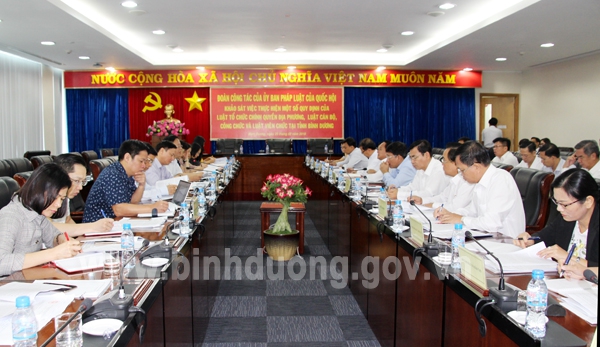 Ủy ban Pháp luật của Quốc hội làm việc với tỉnh Bình Dương