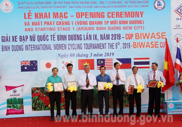 Khai mạc Giải đua xe đạp nữ quốc tế Bình Dương - Cúp Biwase lần thứ IX