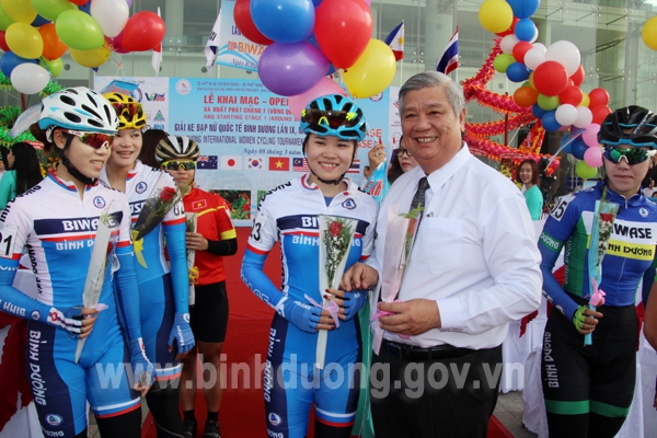 Khai mạc Giải đua xe đạp nữ quốc tế Bình Dương - Cúp Biwase lần thứ IX - Ảnh minh hoạ 3